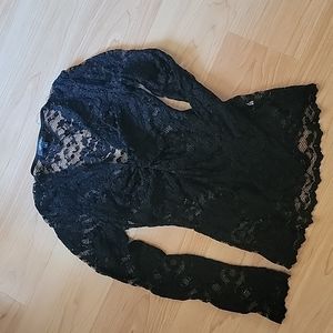 Karen Kane lacey blouse size small